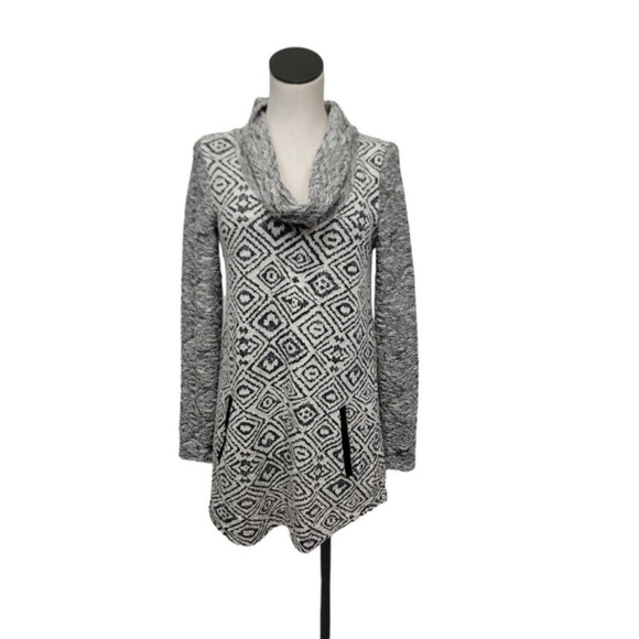 ANTHROPOLOGIE Postmark Konya Cowl-neck Sweater - Picture 2 of 14